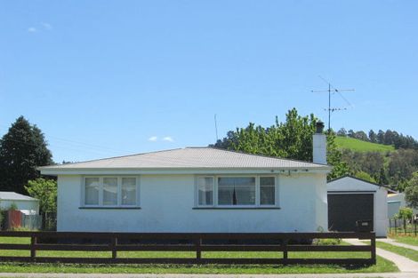 Photo of property in 124 De Lautour Road, Inner Kaiti, Gisborne, 4010