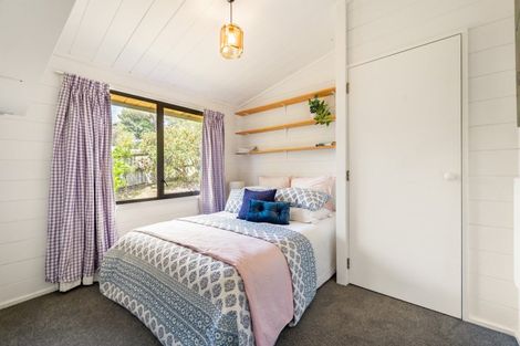 Photo of property in 22 Whitechapel Grove, Stokes Valley, Lower Hutt, 5019