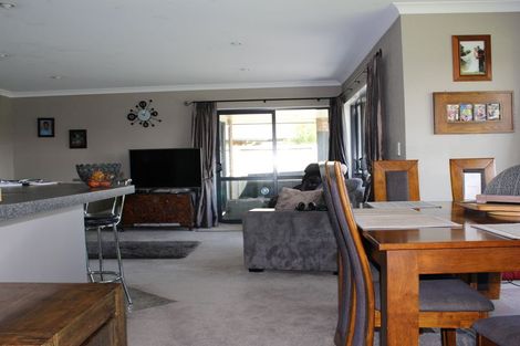 Photo of property in 4 Daniel Crescent, Cambridge, 3434