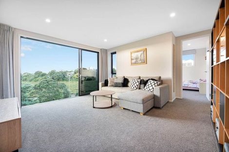 Photo of property in 50a Philomel Crescent, Bayswater, Auckland, 0622