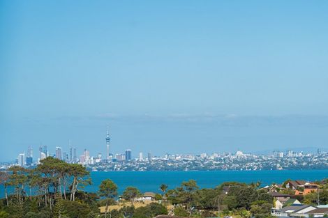 Photo of property in 5 Marlin Street, West Harbour, Auckland, 0618