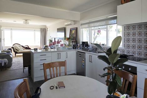 Photo of property in 97 The Esplanade, Westshore, Napier, 4110