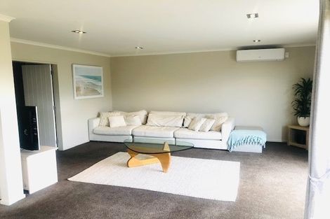 Photo of property in 25 Consort Close, Paraparaumu Beach, Paraparaumu, 5032