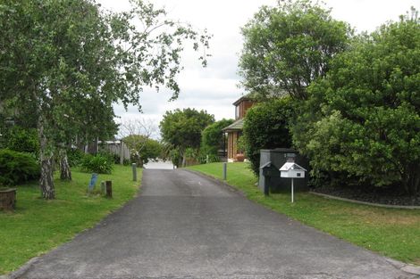 Photo of property in 25 Cumbrian Place, Conifer Grove, Takanini, 2112