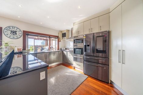 Photo of property in 62 Kiriwai Road, Paremata, Porirua, 5024