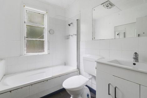 Photo of property in 59-61 Airlie Road, Plimmerton, Porirua, 5026