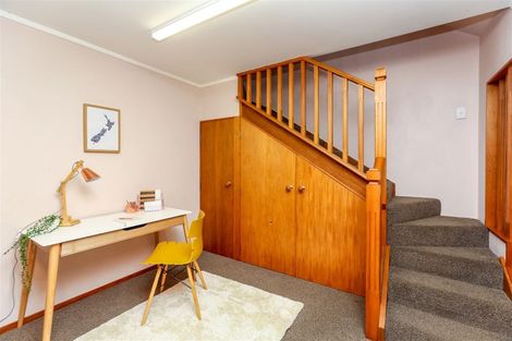 Photo of property in 6 Highlands Place, Highlands Park, New Plymouth, 4312