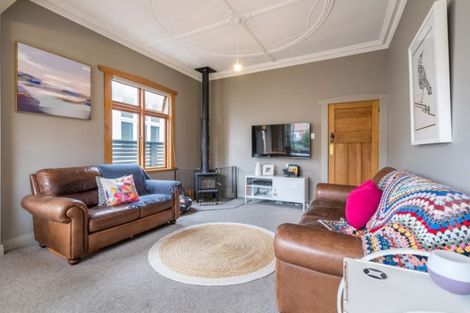 Photo of property in 128 Surrey Street, Forbury, Dunedin, 9012