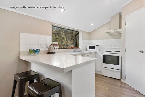 Photo of property in 2/46 Powrie Street, Glenfield, Auckland, 0629