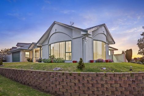 Photo of property in 2 Millennium Hill, Paraparaumu, 5032