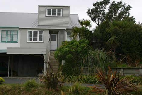 Photo of property in 2 Rodney Street, Northland, Wellington, 6012