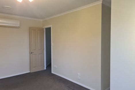 Photo of property in 4 Tararua Crescent, Carterton, 5713