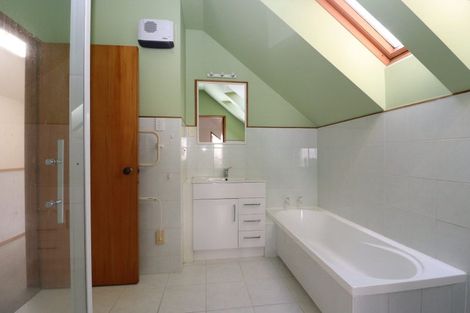 Photo of property in 15 Brockworth Place, Riccarton, Christchurch, 8011