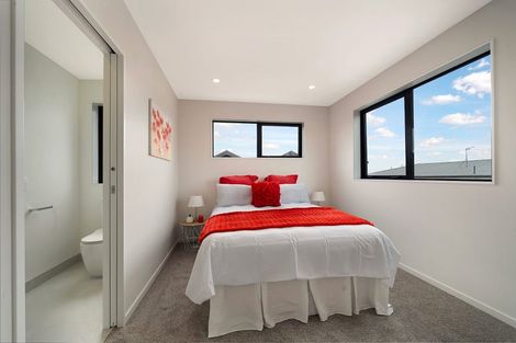 Photo of property in 7/85 Jaemont Avenue, Te Atatu South, Auckland, 0610