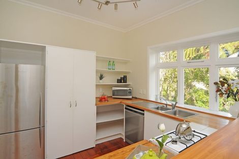 Photo of property in 132a Kelburn Parade, Kelburn, Wellington, 6012