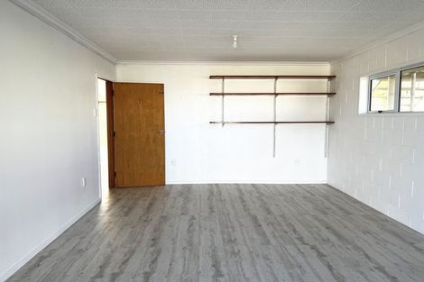 Photo of property in 14 Chelsea View Drive, Chatswood, Auckland, 0626