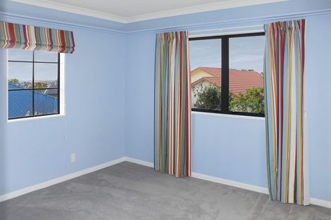 Photo of property in 153 Ruapehu Drive, Fitzherbert, Palmerston North, 4410