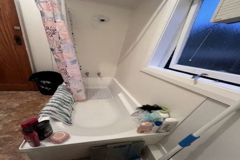 Photo of property in 4/5 Benares Street, Khandallah, Wellington, 6035