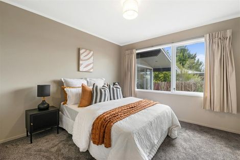 Photo of property in 11 Thackeray Place, Owhata, Rotorua, 3010