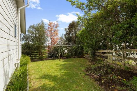 Photo of property in 90 Collingwood Road, Waiuku, 2123