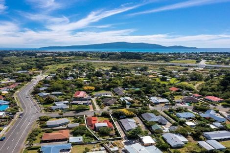 Photo of property in 4 Alexander Street, Waikanae, 5036