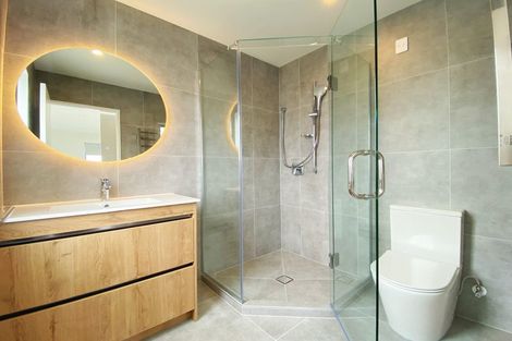 Photo of property in 37a Forrest Hill Road, Milford, Auckland, 0620