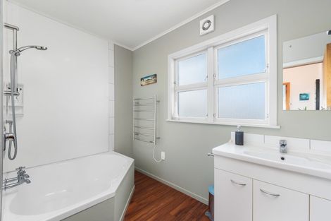 Photo of property in 8 Newbourne Crescent, Redwoodtown, Blenheim, 7201