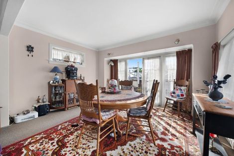 Photo of property in 1/20 Takutai Avenue, Bucklands Beach, Auckland, 2012