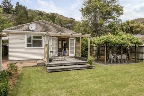 Photo of property in 50 Bay View Road, Moncks Bay, Christchurch, 8081
