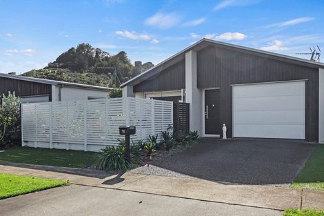 Photo of property in 16 Saint Pauls Drive, Brookfield, Tauranga, 3110