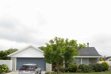 Photo of property in 52 Regency Crescent, Redwood, Christchurch, 8051