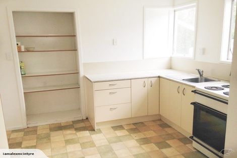 Photo of property in 60 D'oyly Drive, Stanmore Bay, Whangaparaoa, 0932