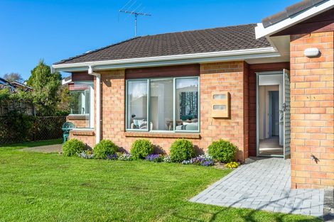 Photo of property in 19 The Grove, Red Beach, 0932