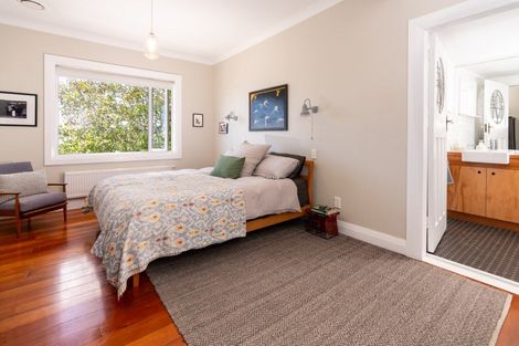 Photo of property in 30 Sugarloaf Road, Brooklyn, Wellington, 6021