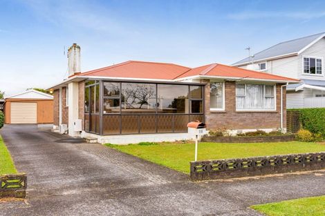 Photo of property in 38 Cowling Road, Hurdon, New Plymouth, 4310