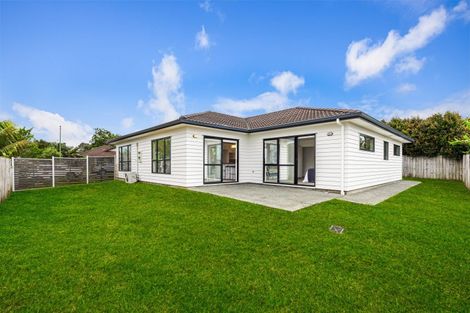 Photo of property in 8 Bonny Crescent, Massey, Auckland, 0614