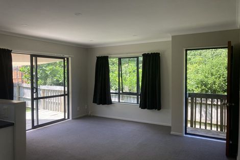 Photo of property in 21 Mona Vale, West Harbour, Auckland, 0618