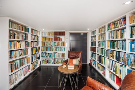 Photo of property in 25 Trent Avenue, Hokowhitu, Palmerston North, 4410