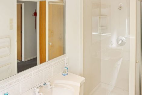 Photo of property in 39 Showgate Avenue, Sockburn, Christchurch, 8042