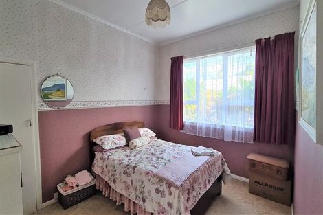 Photo of property in 163 Tasman Street, Opunake, 4616