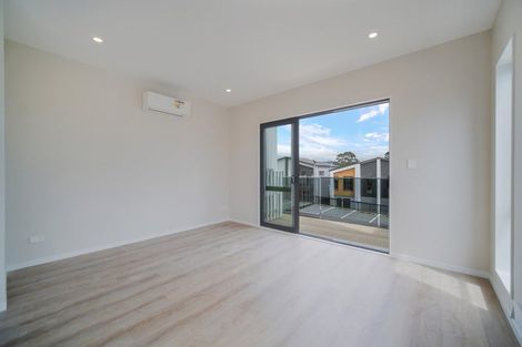 Photo of property in 95a Woodglen Road, Glen Eden, Auckland, 0602