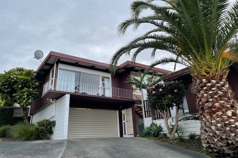 Photo of property in 2/11 Parr Terrace, Castor Bay, Auckland, 0620