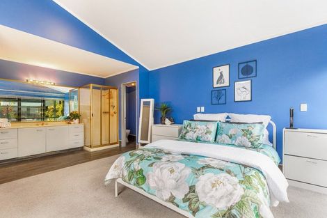 Photo of property in 2/8 Gregg Place, Sunnyvale, Auckland, 0612