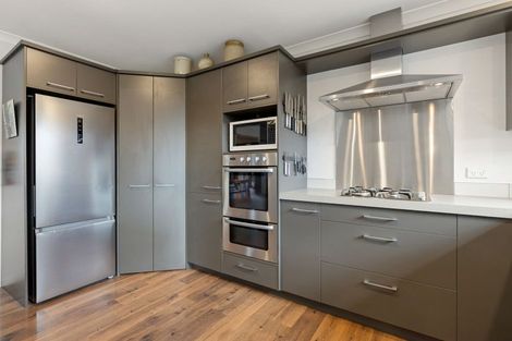 Photo of property in 9 Cooper Crescent, Cambridge, 3434
