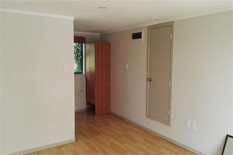 Photo of property in 36 Bond Crescent, Forrest Hill, Auckland, 0620