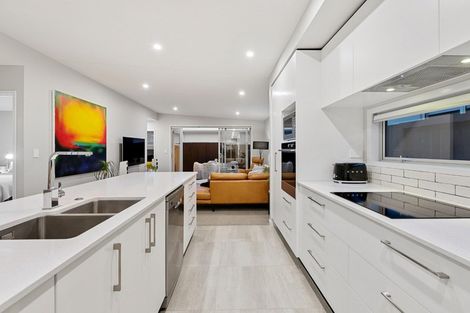 Photo of property in 25 Saint Pauls Drive, Brookfield, Tauranga, 3110