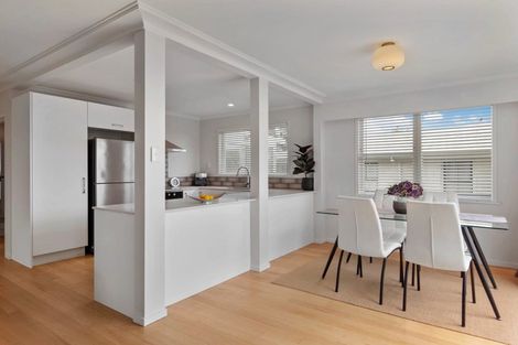 Photo of property in 2 Bellevue Road, Brookfield, Tauranga, 3110