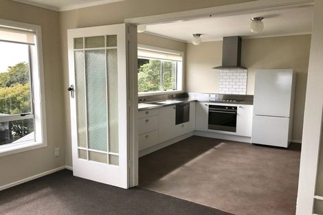 Photo of property in 3 Hillside Crescent North, Leigh, Auckland, 0985