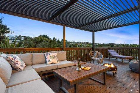 Photo of property in 9 Taraire Place, Orewa, 0931