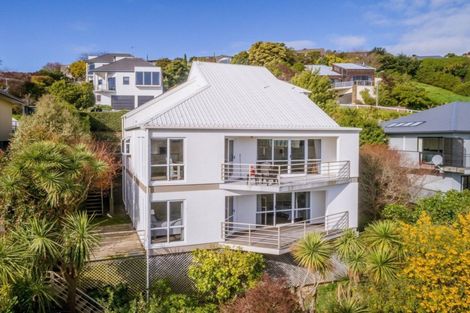 Photo of property in 104 Cannon Hill Crescent, Mount Pleasant, Christchurch, 8081